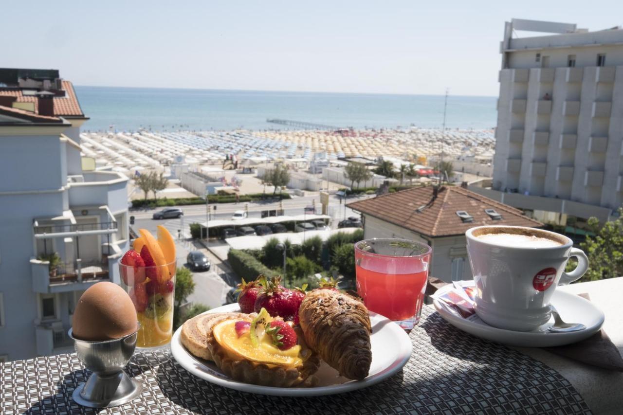 Hotel Rex Rimini Bagian luar foto
