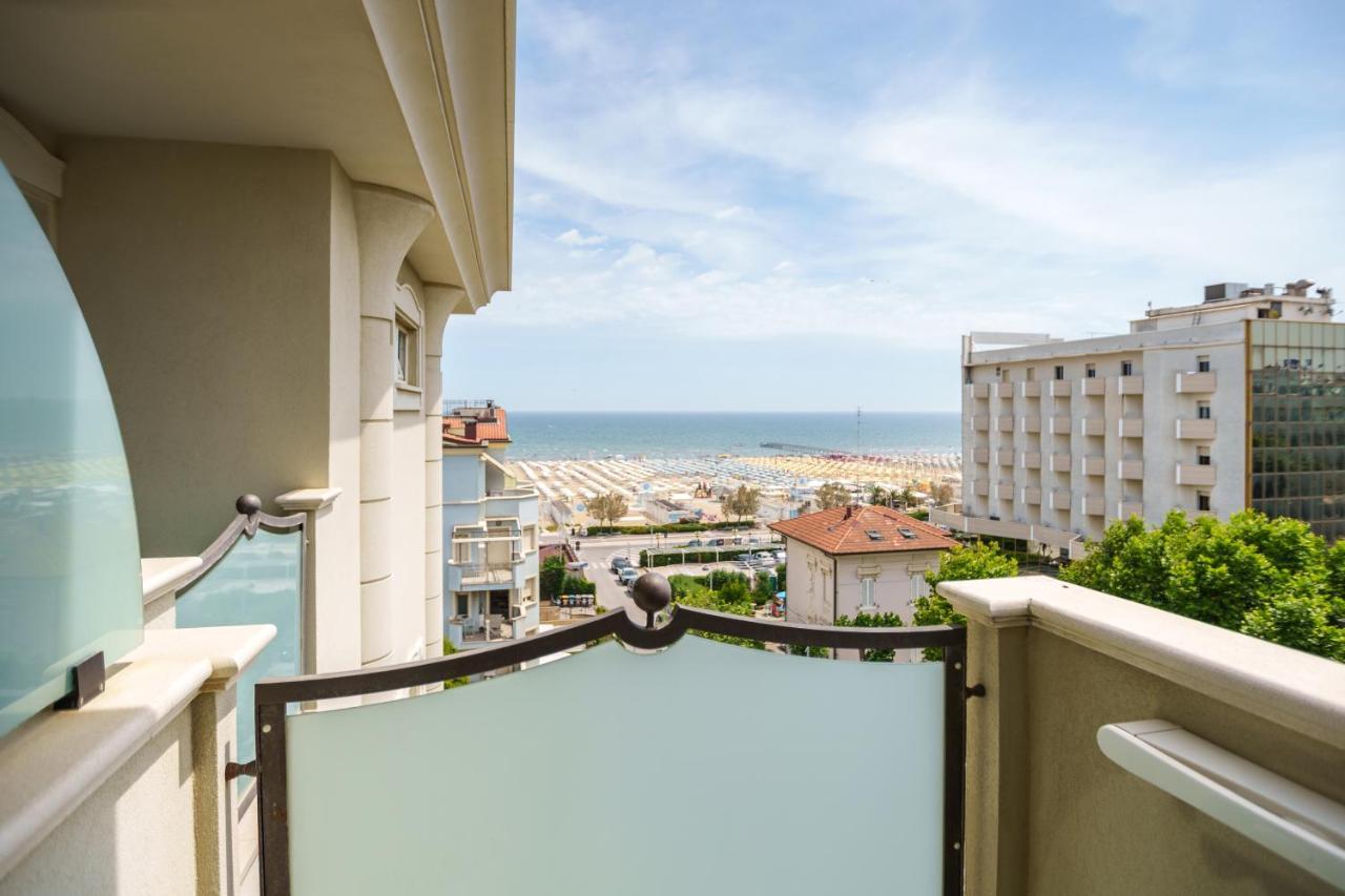 Hotel Rex Rimini Bagian luar foto