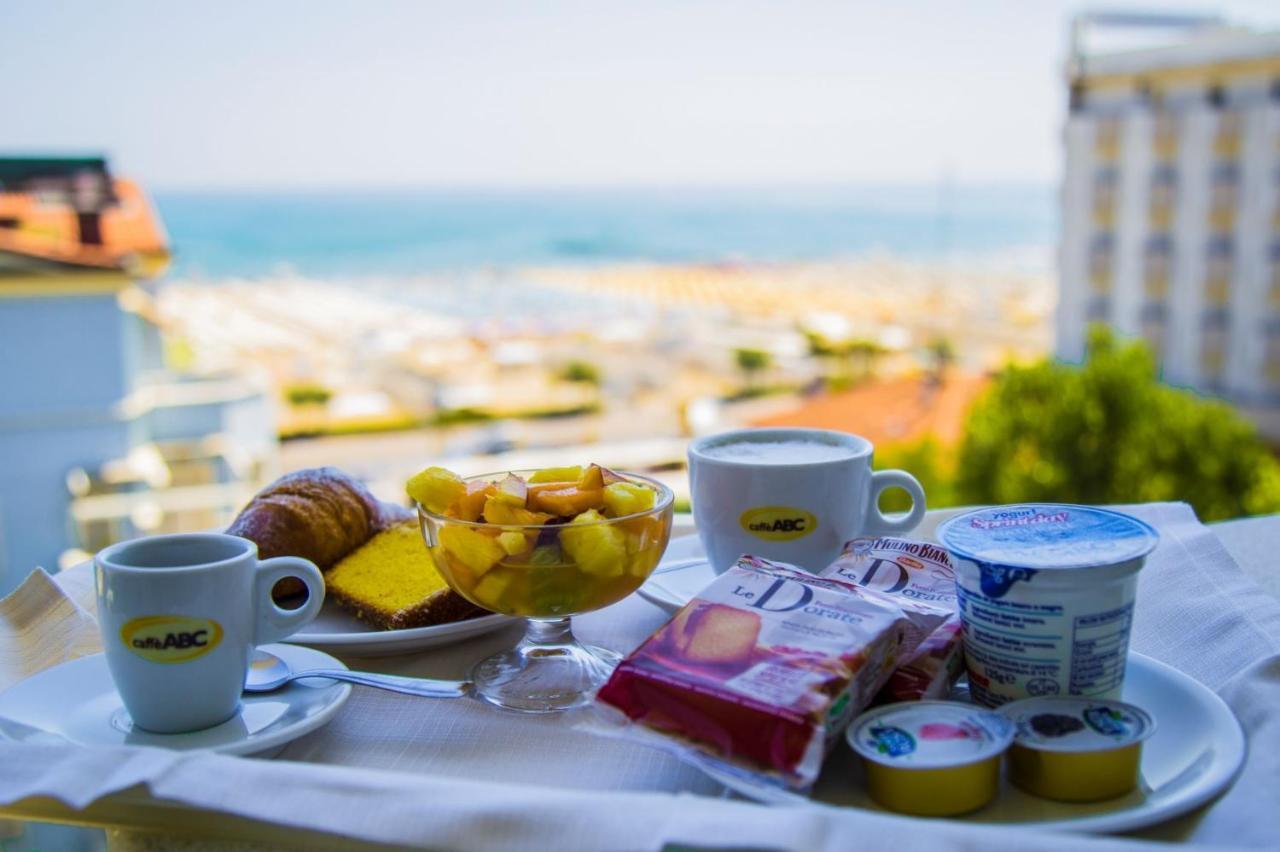 Hotel Rex Rimini Bagian luar foto