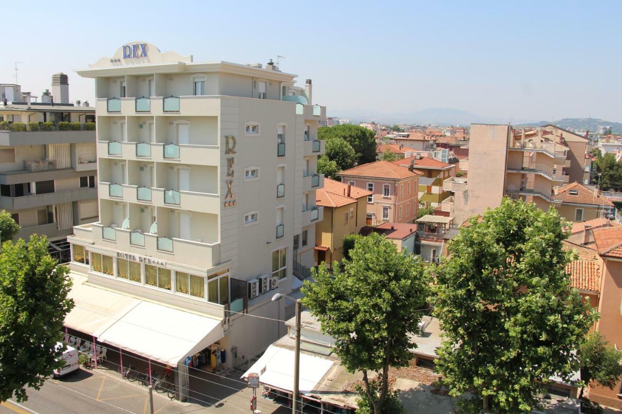 Hotel Rex Rimini Bagian luar foto